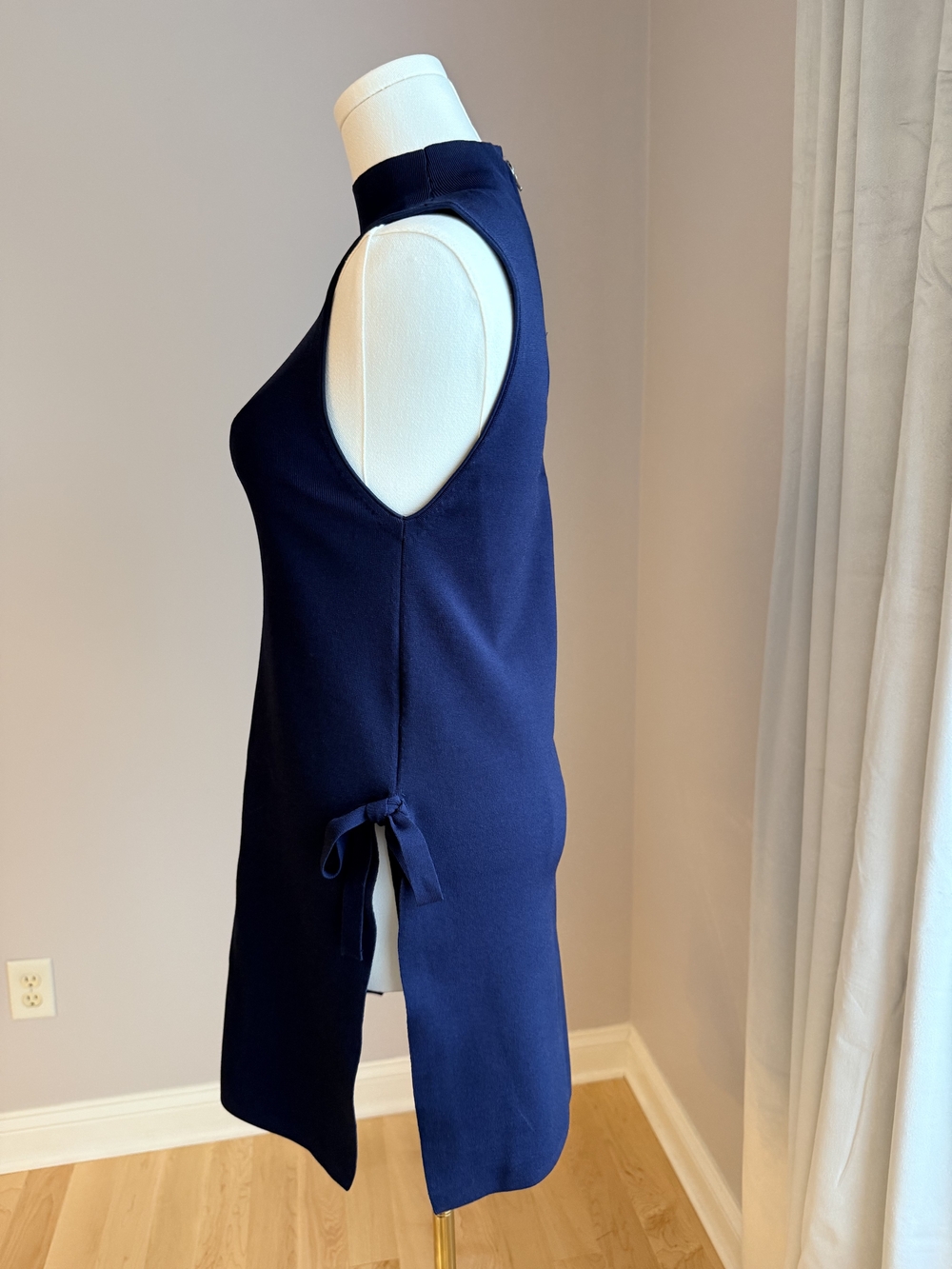 Alice + Olivis Tunic Top - Picture 5 of 6